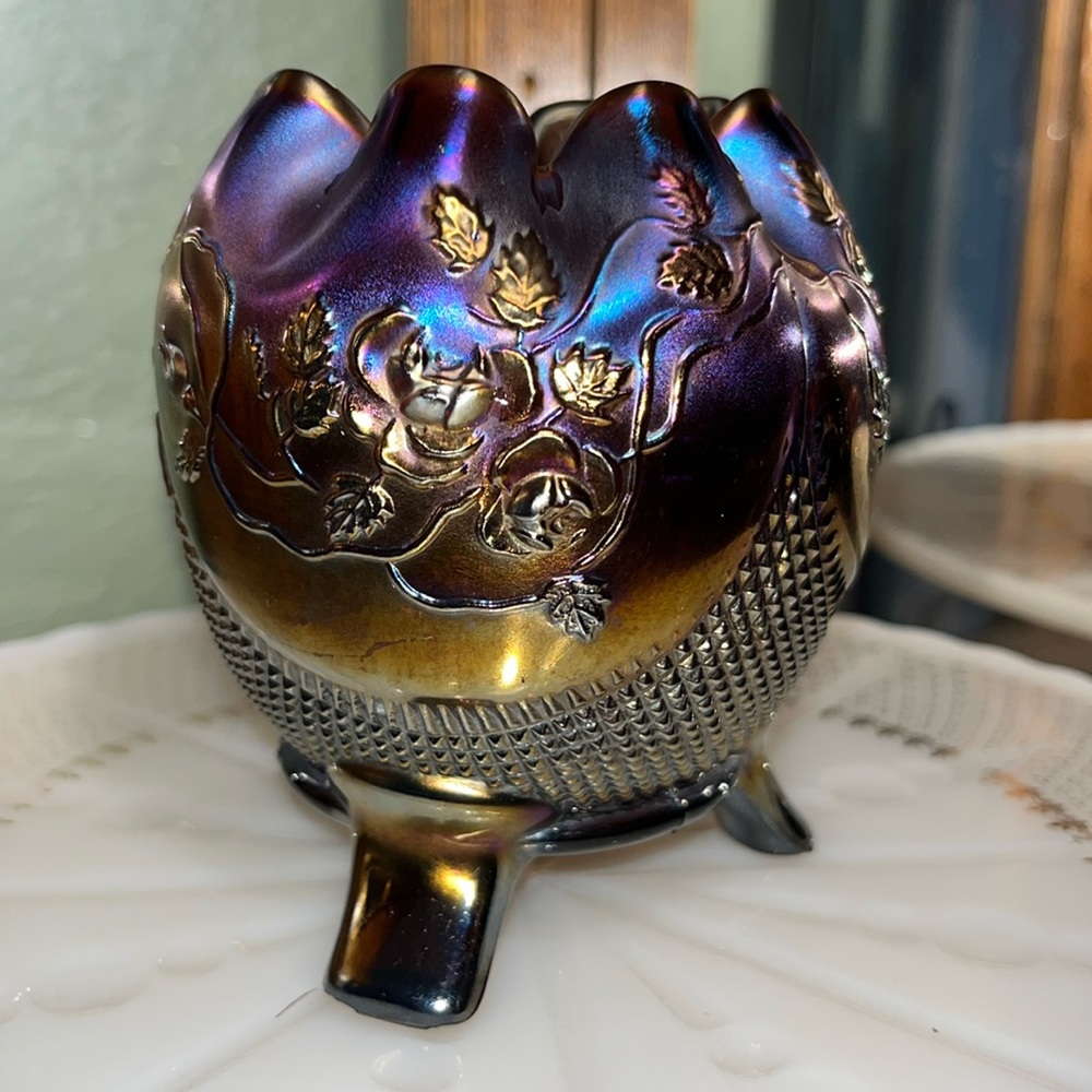 Antique Northwood Amethyst Carnival Glass Rose Bowl Fine Cut Roses Pattern